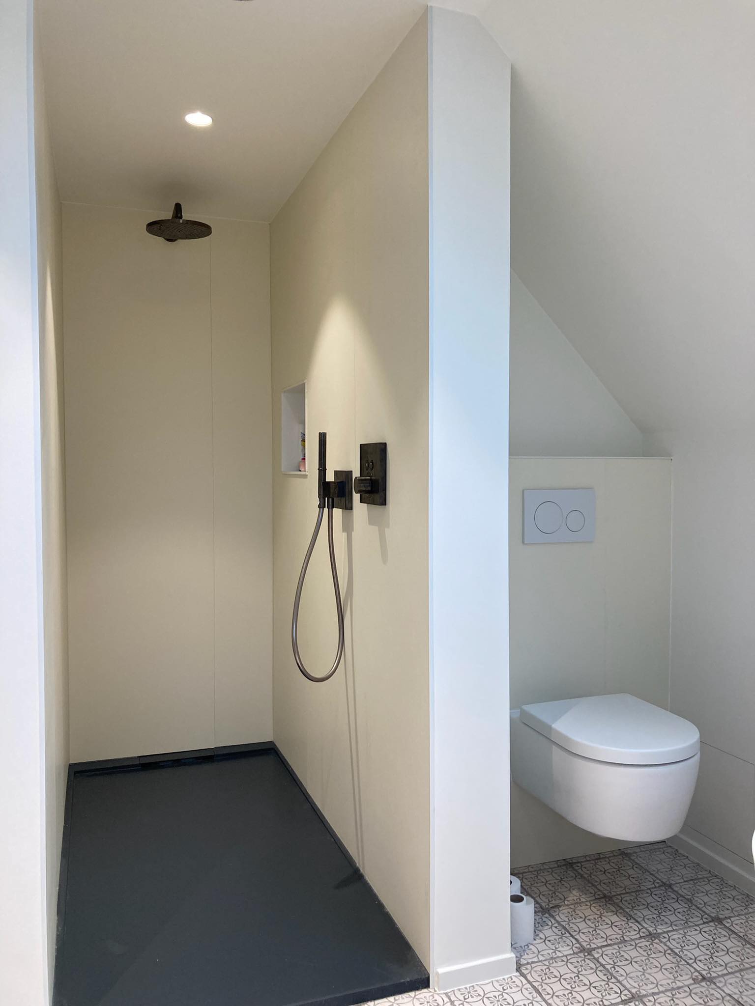 329714813 772227944321994 1700164882028304196 N